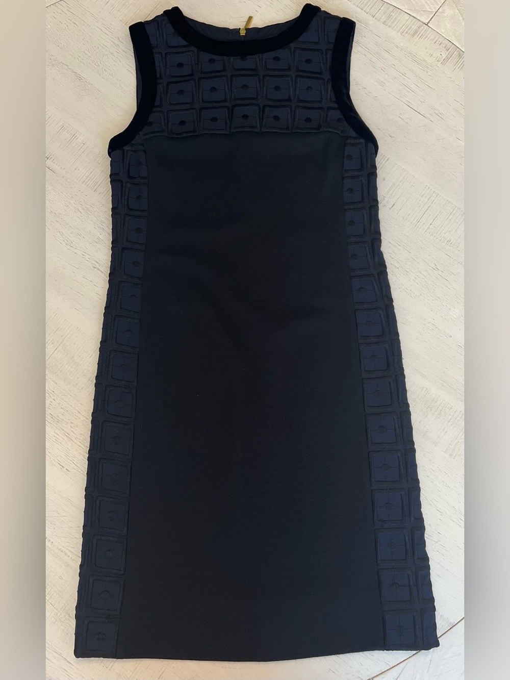 Tory Burch Black Sleeveless Shift Dress with Textured Neckline - Picture 6 of 7